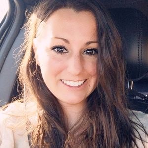 Meet your Posher, Andea